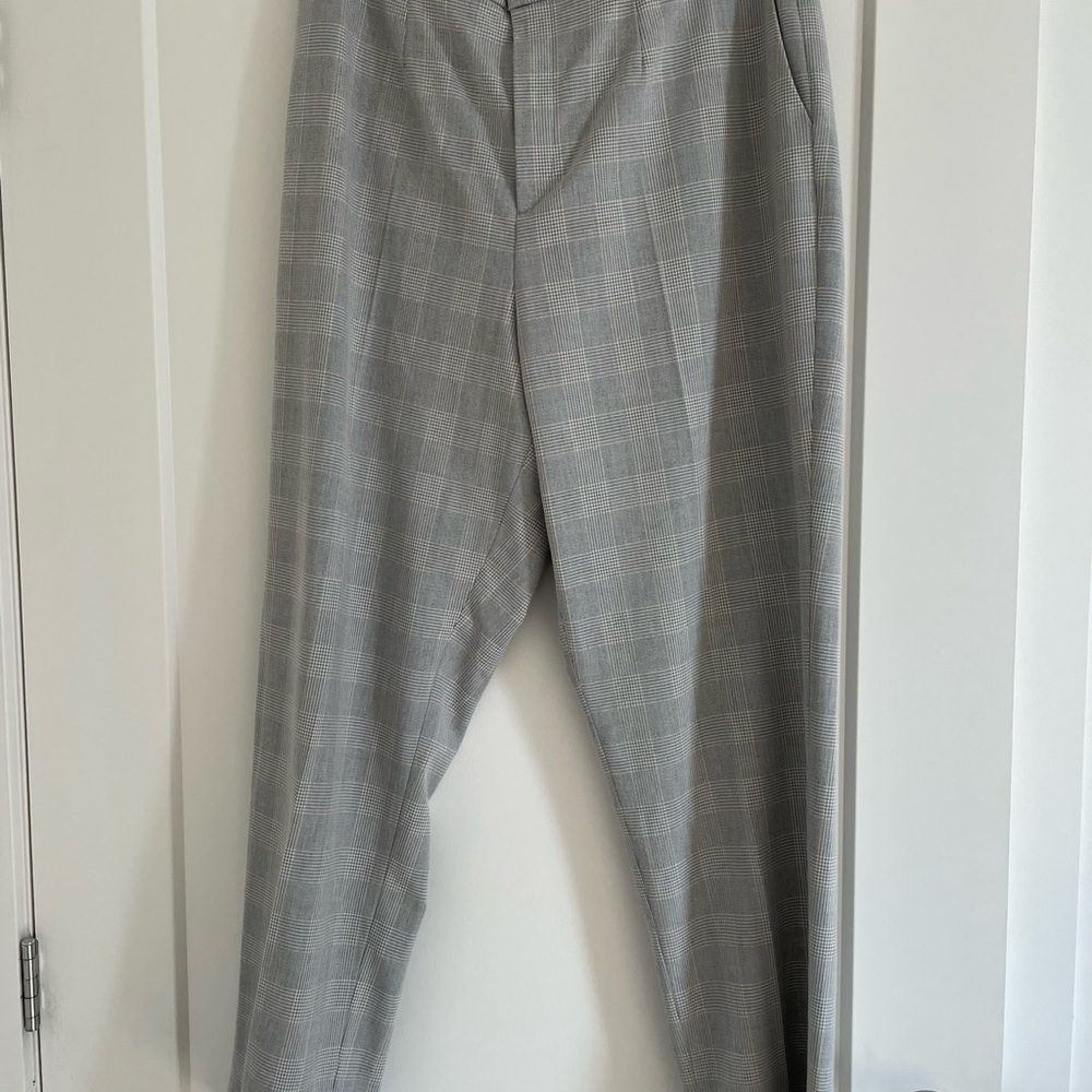 Uniqlo Light Gray Plaid Ankle Pants